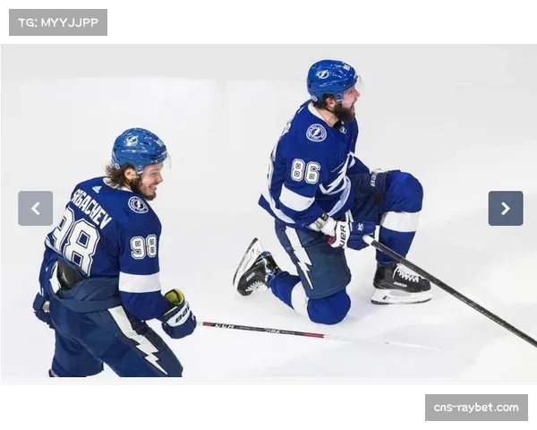 闪电队库切罗夫单节三分 追平麦克戴维现役纪录