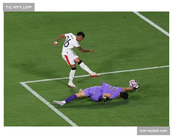 西海岸防线抗压能力弱，对阵蓉城被射正10次丢5球